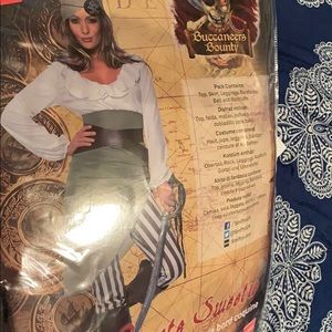 Buccaneers Bounty Costume